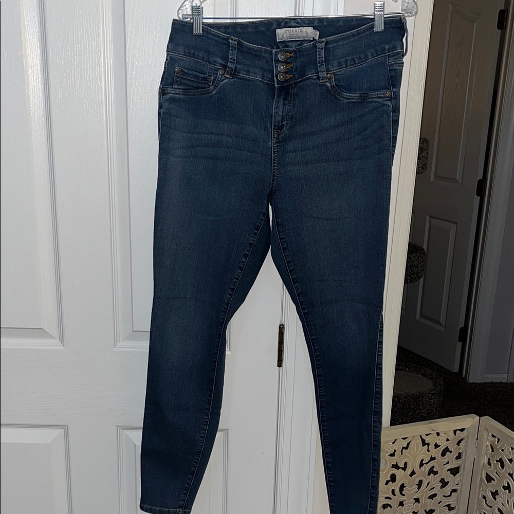 Torrid blue denim jeggings Size 14 Tall